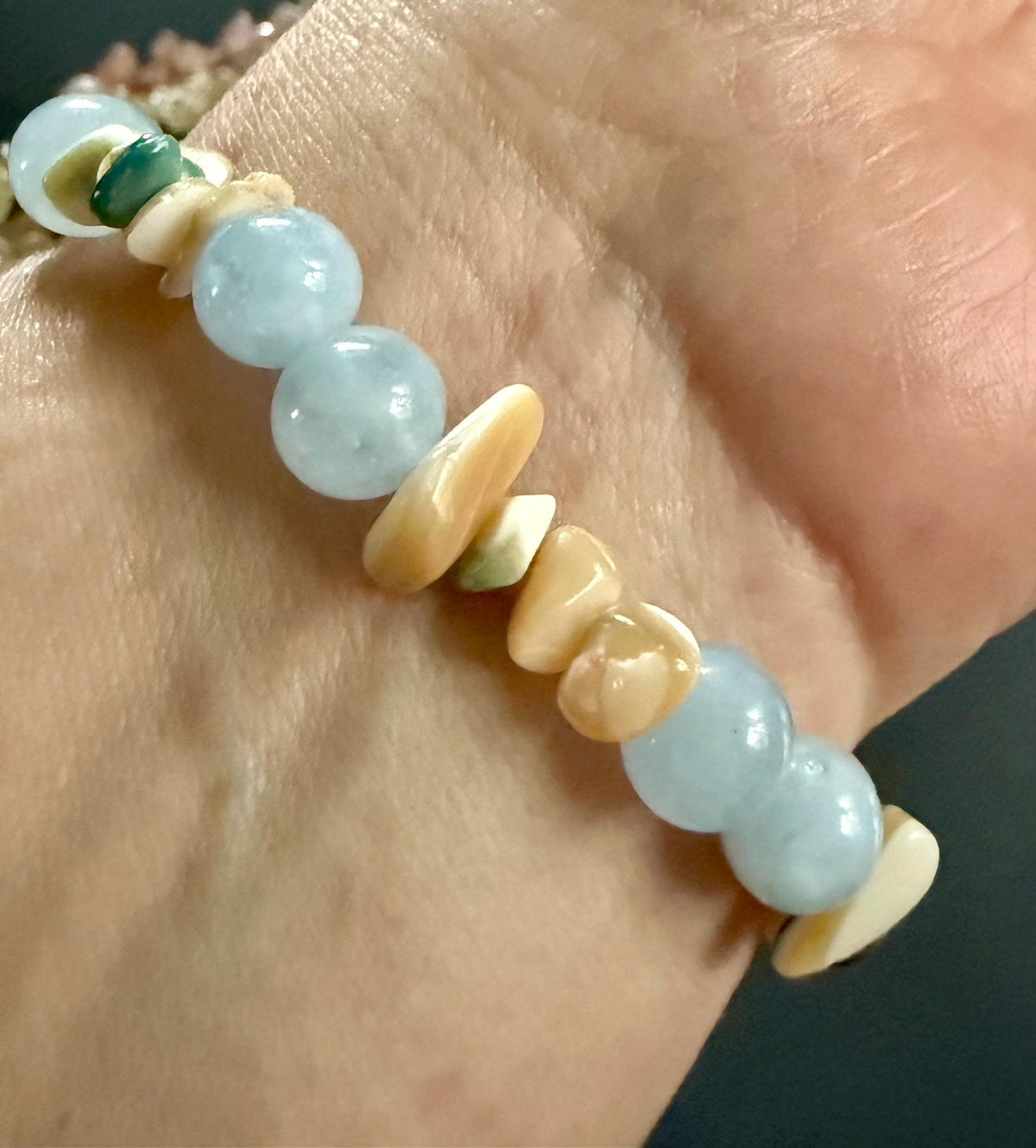 Pisces Zodiac Bracelet with Aquamarine and Shell Beads.