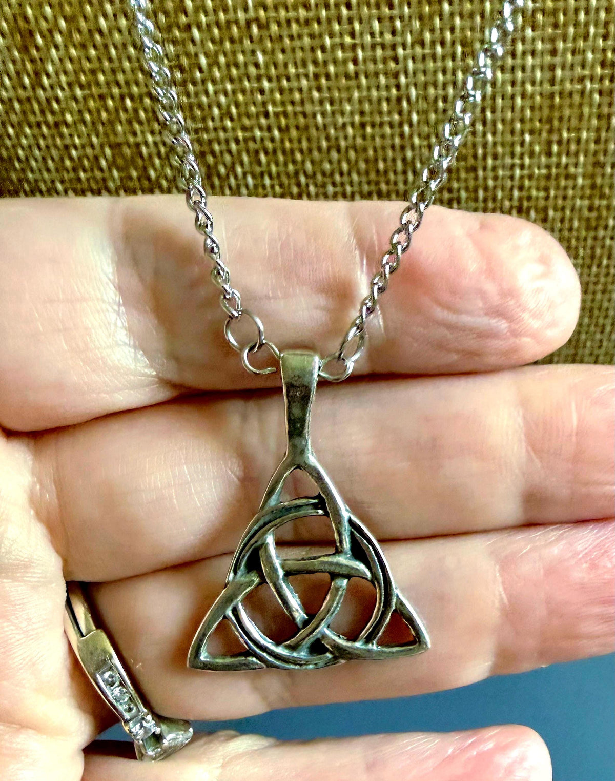 Celtic Knot Triquetra Pendant Necklace.